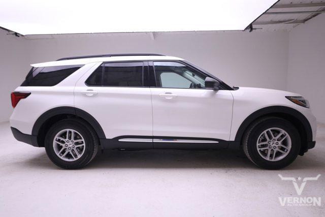 new 2025 Ford Explorer car, priced at $40,771