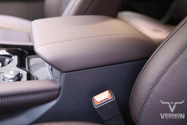 new 2025 Ford Explorer car, priced at $54,071