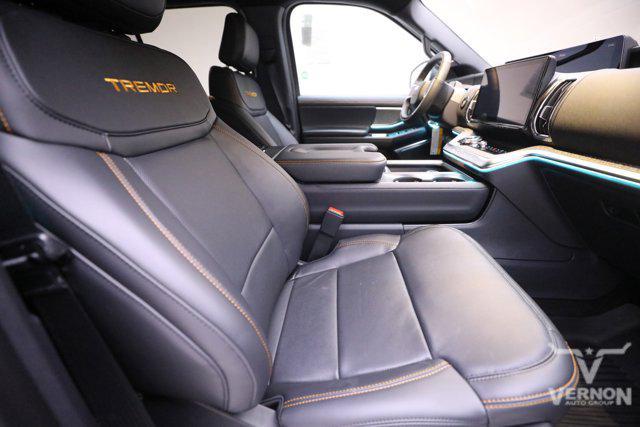 new 2025 Ford Expedition car, priced at $80,339