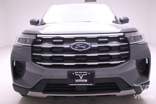 new 2025 Ford Explorer car, priced at $39,831