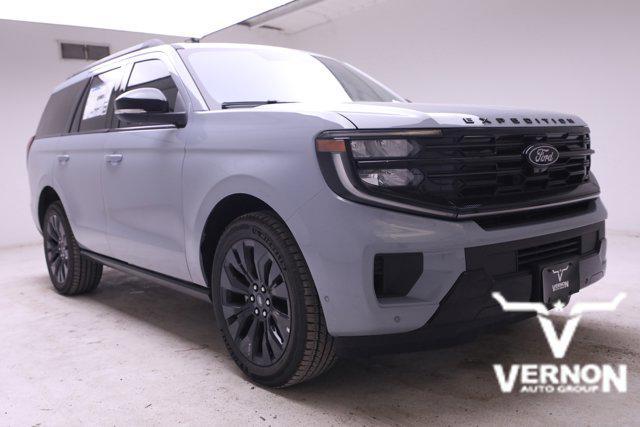 new 2025 Ford Expedition car, priced at $78,319