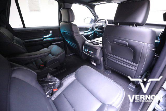 new 2025 Ford Expedition car, priced at $78,319