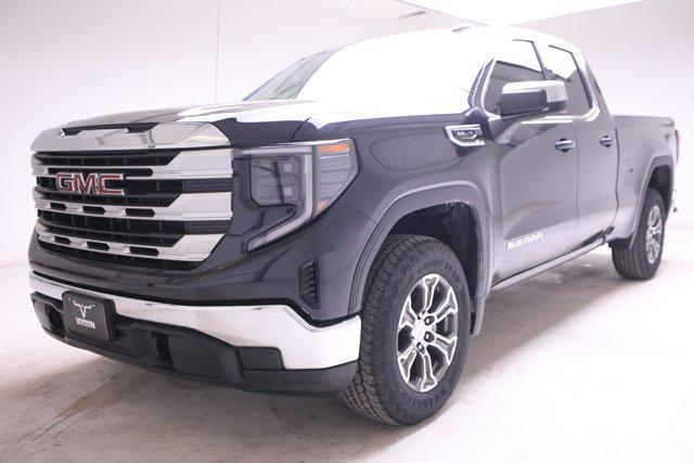 new 2025 GMC Sierra 1500 car, priced at $51,997