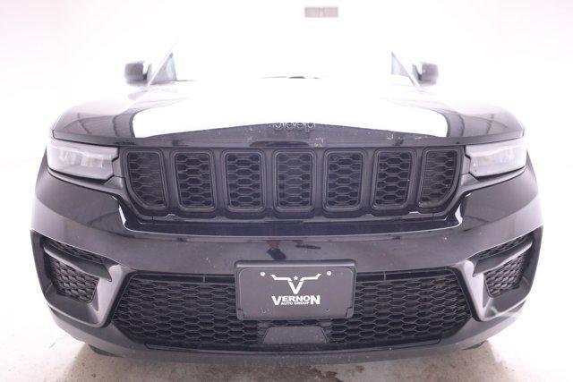 new 2025 Jeep Grand Cherokee car, priced at $37,495