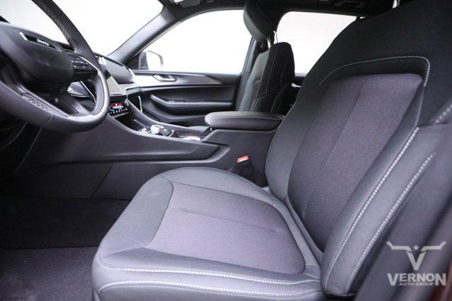 new 2025 Jeep Grand Cherokee car, priced at $35,846