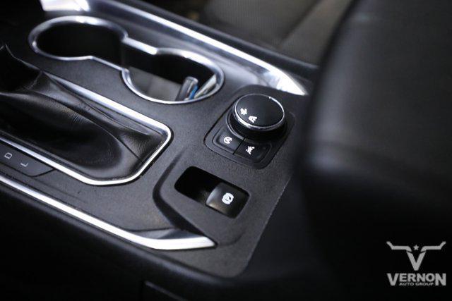 used 2023 Chevrolet Traverse car, priced at $22,998