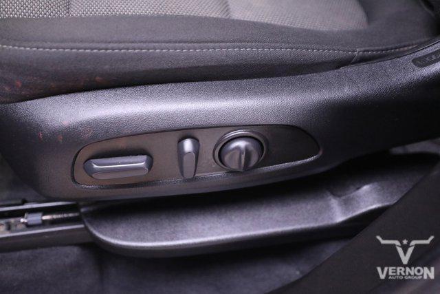 used 2023 Chevrolet Traverse car, priced at $22,998