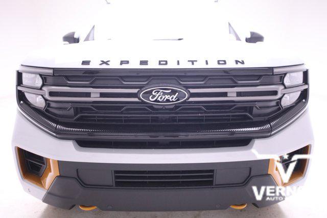 new 2025 Ford Expedition car, priced at $79,874
