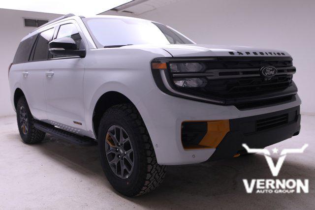 new 2025 Ford Expedition car, priced at $79,874