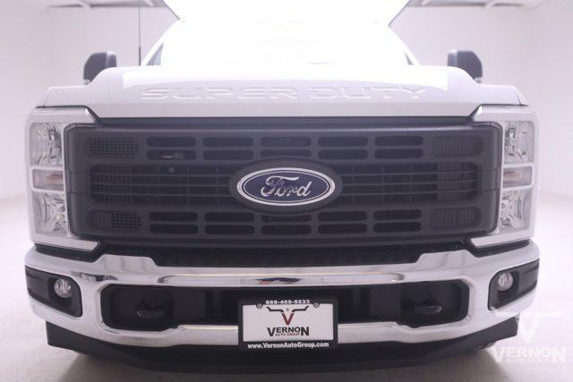 new 2024 Ford F-350 car, priced at $43,311