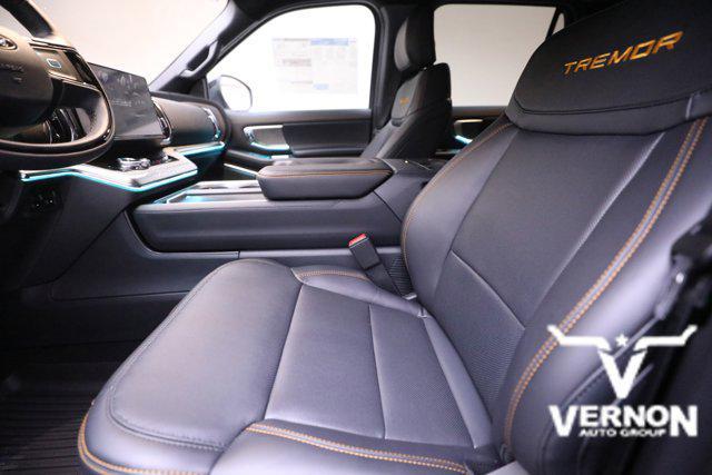 new 2025 Ford Expedition car, priced at $80,881