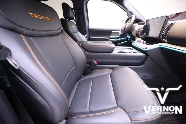 new 2025 Ford Expedition car, priced at $80,881