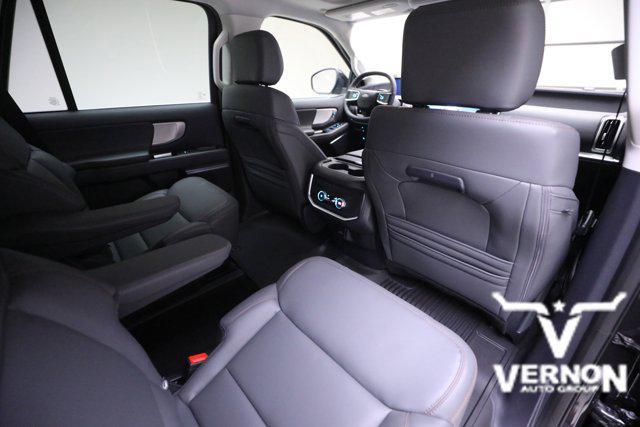 new 2025 Ford Expedition car, priced at $67,427