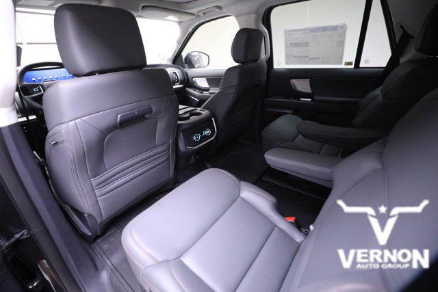 new 2025 Ford Expedition car, priced at $67,427