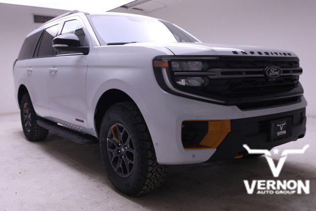 new 2025 Ford Expedition car, priced at $80,805