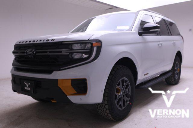 new 2025 Ford Expedition car, priced at $80,805