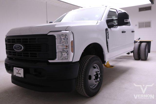 new 2025 Ford F-350 car, priced at $57,014