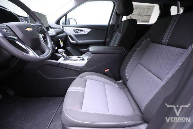 new 2025 Chevrolet Blazer car, priced at $31,996