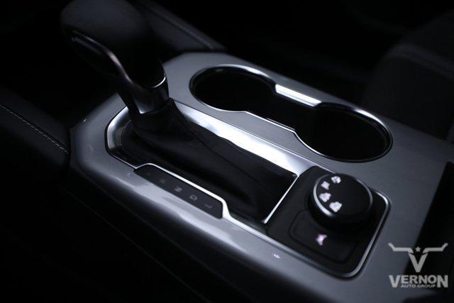 new 2025 Chevrolet Blazer car, priced at $31,996