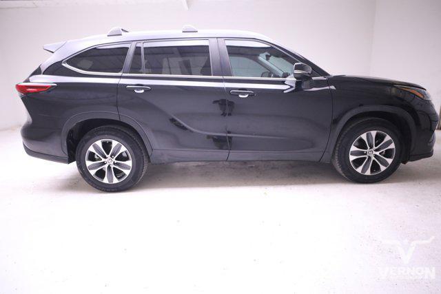 used 2023 Toyota Highlander car, priced at $32,797