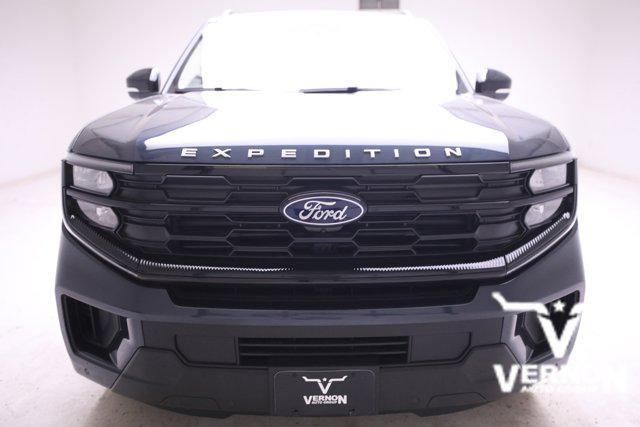 new 2025 Ford Expedition car, priced at $69,412