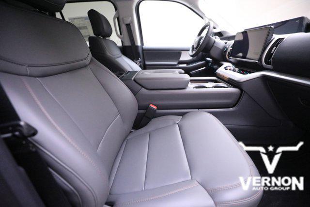 new 2025 Ford Expedition car, priced at $69,412