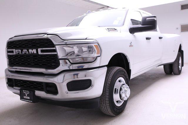 new 2024 Ram 3500 car, priced at $61,032