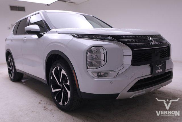 used 2024 Mitsubishi Outlander car, priced at $25,798