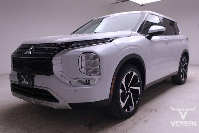 used 2024 Mitsubishi Outlander car, priced at $27,299