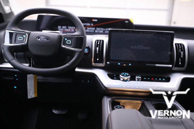 new 2025 Ford Expedition Max car, priced at $69,472