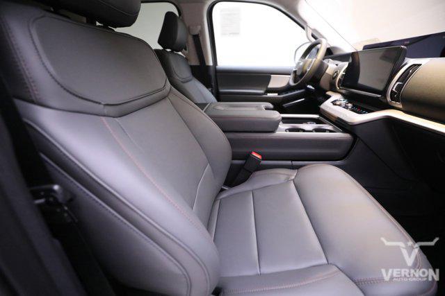 new 2025 Ford Expedition car, priced at $67,061