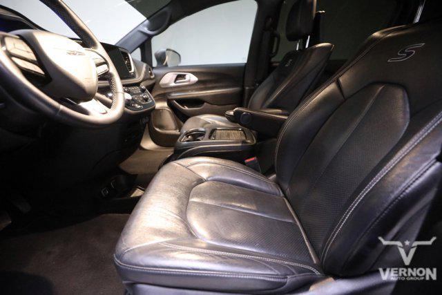 used 2021 Chrysler Pacifica car, priced at $25,999