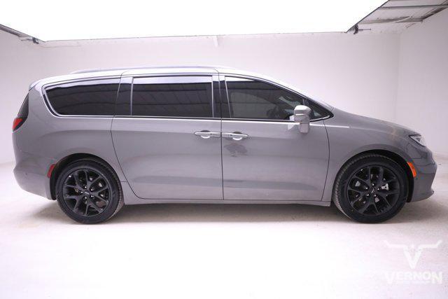 used 2021 Chrysler Pacifica car, priced at $25,999