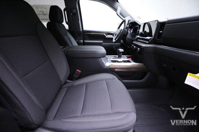 new 2024 Chevrolet Silverado 1500 car, priced at $46,714