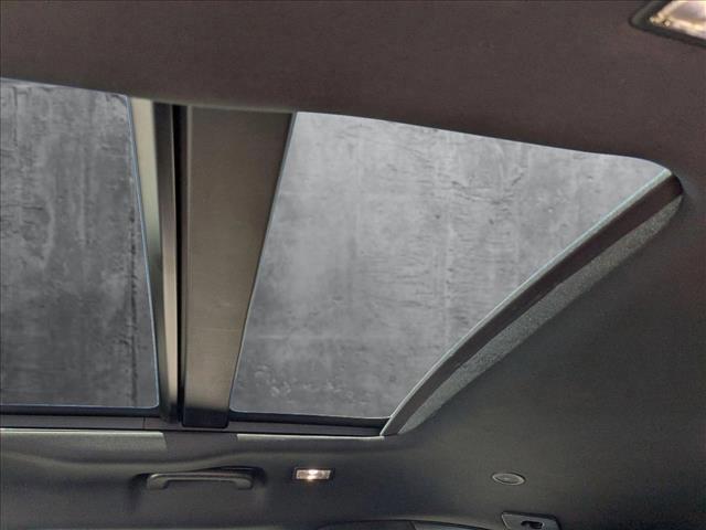 used 2021 Land Rover Range Rover Velar car, priced at $43,636