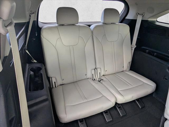 used 2023 Kia Sorento Hybrid car, priced at $29,995