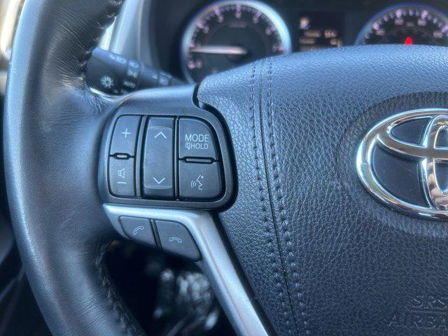 used 2019 Toyota Highlander car, priced at $36,999