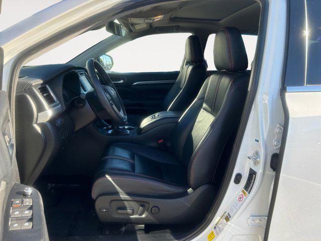 used 2019 Toyota Highlander car, priced at $36,999