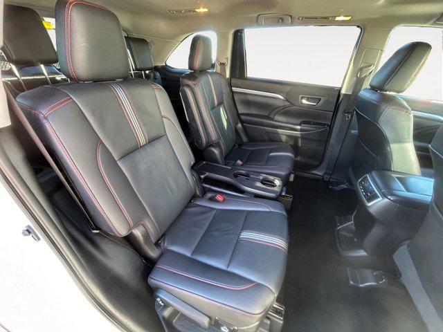 used 2019 Toyota Highlander car, priced at $36,999