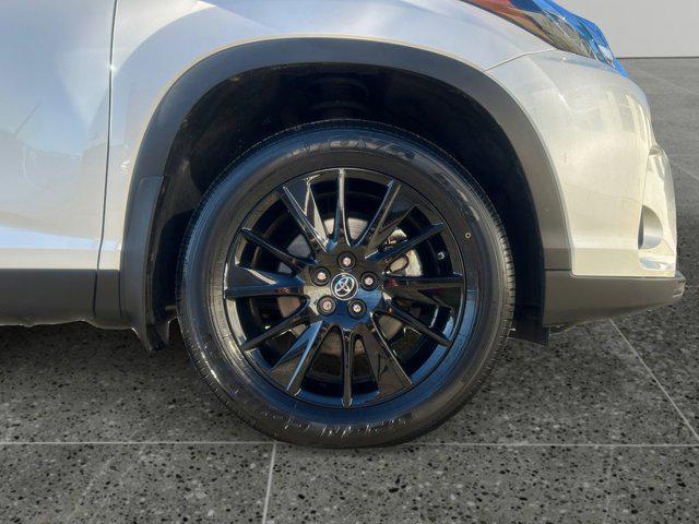 used 2019 Toyota Highlander car, priced at $36,999