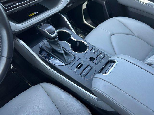 used 2023 Toyota Highlander car, priced at $45,999