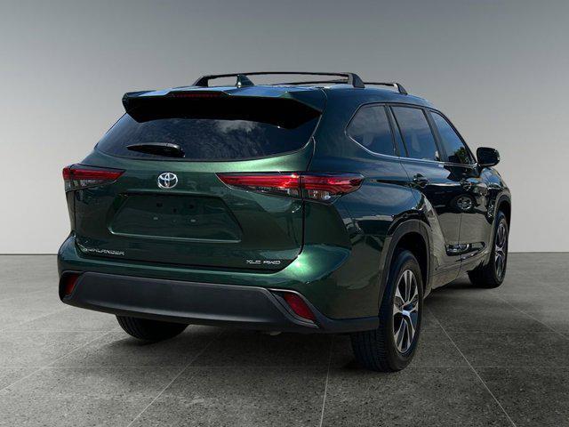 used 2023 Toyota Highlander car, priced at $45,999