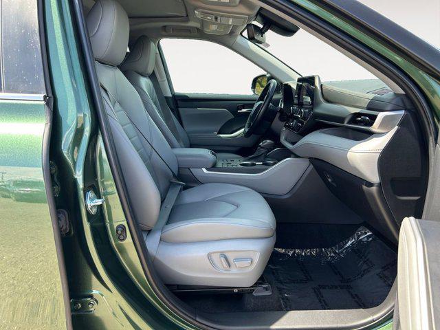 used 2023 Toyota Highlander car, priced at $45,999