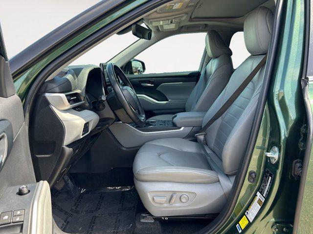 used 2023 Toyota Highlander car, priced at $45,999