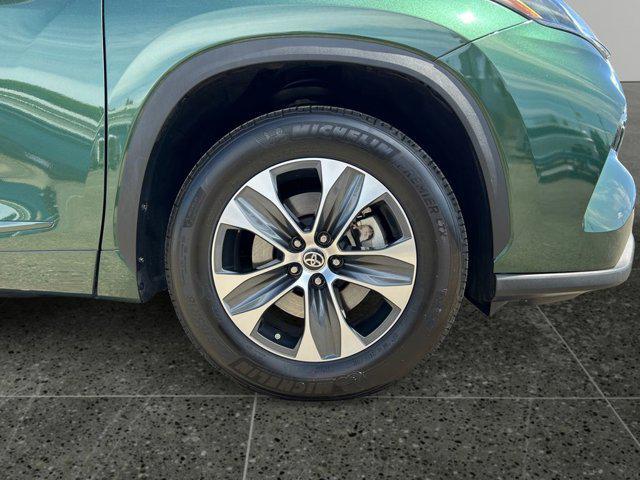 used 2023 Toyota Highlander car, priced at $45,999