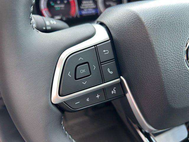 new 2025 Toyota Highlander car, priced at $49,733