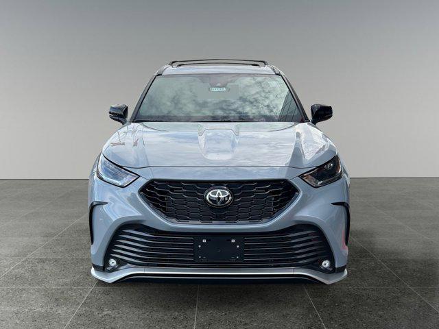 new 2025 Toyota Highlander car, priced at $49,733