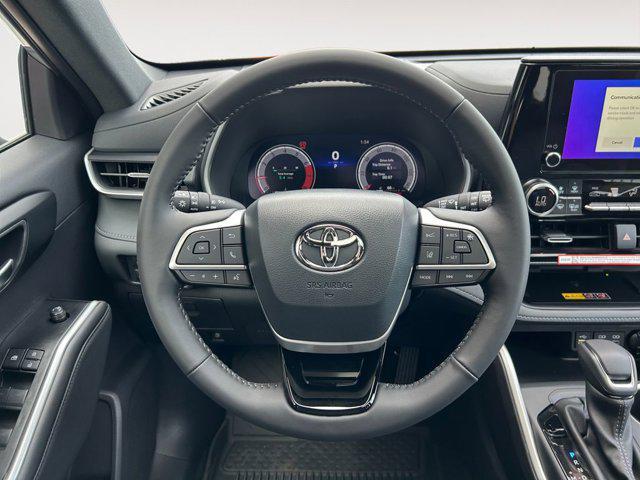 new 2025 Toyota Highlander car, priced at $49,733
