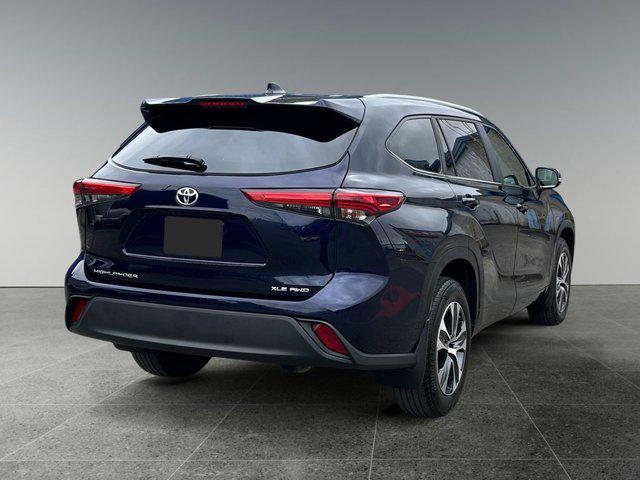 used 2023 Toyota Highlander car, priced at $46,999