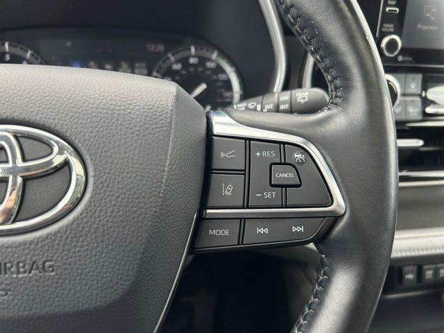 used 2021 Toyota Highlander car, priced at $36,527
